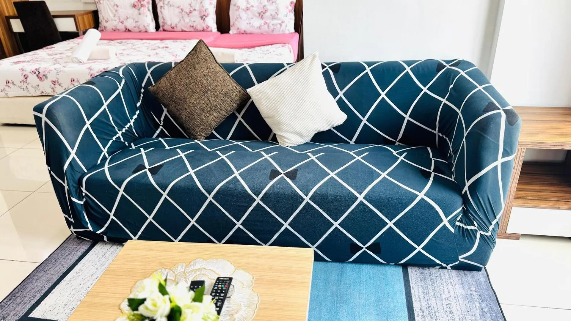 Hejmo Suites George Town