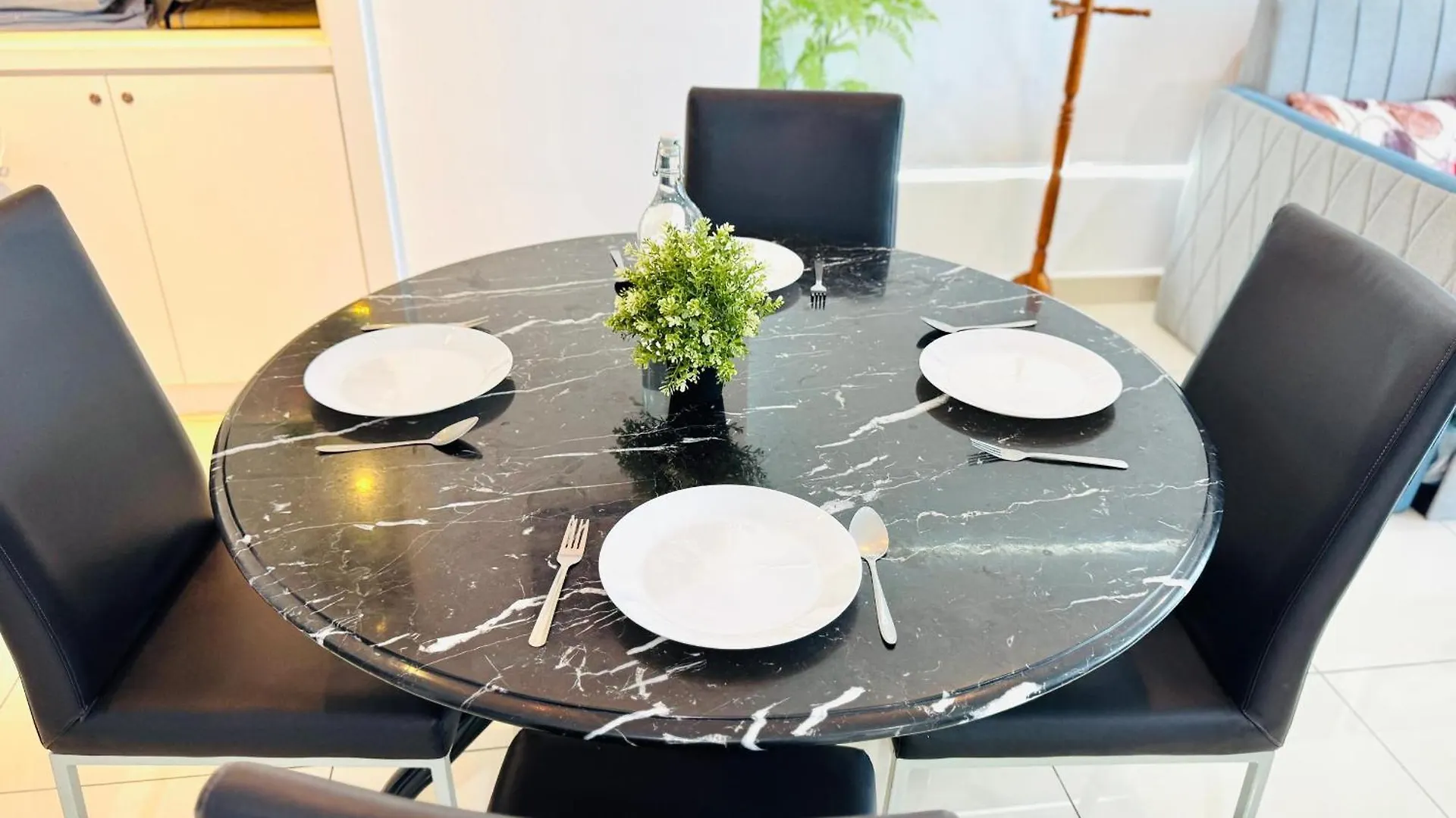Hejmo Suites George Town